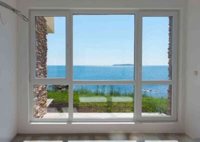 Choosing Between Mulled vs. Non-Mulled Windows for Your Home